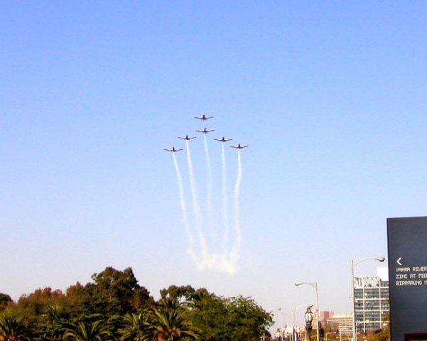 image 020-roulettes-fly-past-jpg