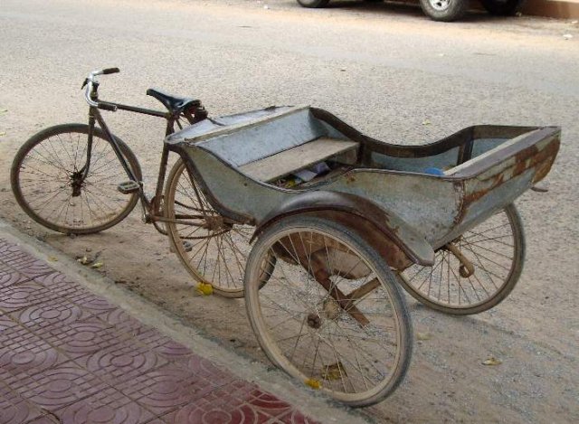 image 032-bicycle-rickshaw-cyclo-jpg