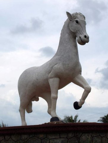 image 082-white-horse-monument-okrasa-village-kep-jpg