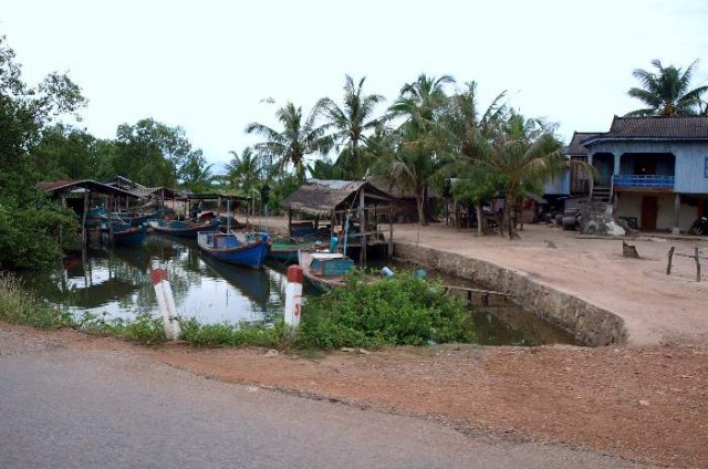 image 088-cham-fishing-village-trapaing-sangke-jpg