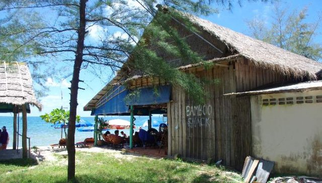 image 040-bamboo-shack-bar-restaurant-otres-beach-jpg