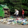 image 157-garbage-collectors-at-work-phnom-penh-jpg