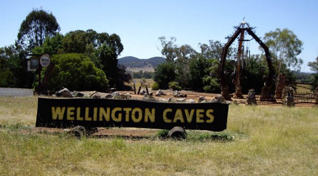image 01-wellington-caves-tourist-landmark-jpg