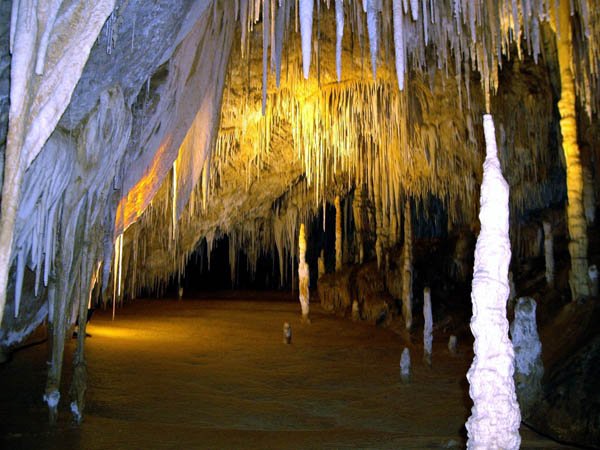 image 30-newdegate-cave-titanias-palace-jpg