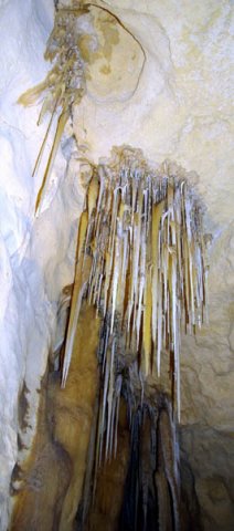 image 45-chandelier-stalactites-formation-jpg