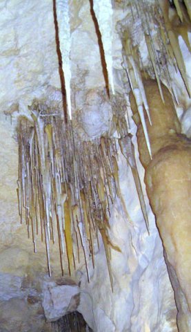 image 46-chandelier-stalactites-formation-jpg
