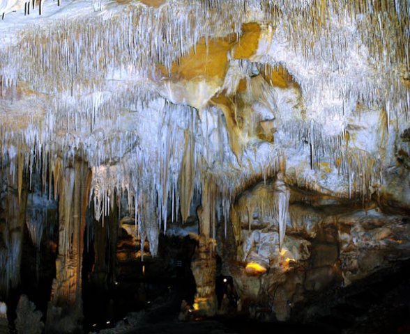 image 07-view-of-cave-from-just-inside-the-entrance-jpg