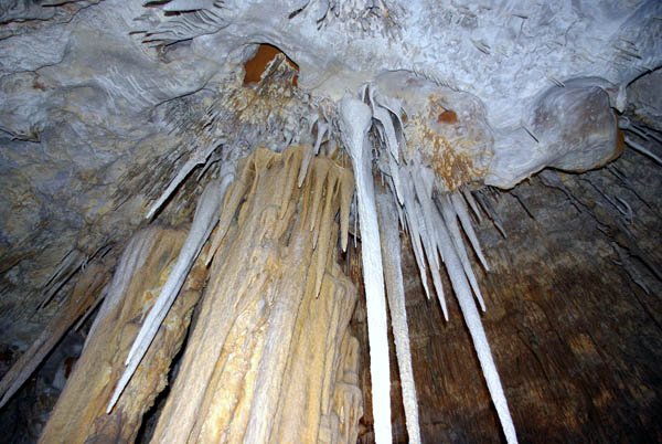 image 30-assorted-speleothems-on-cave-ceiling-jpg