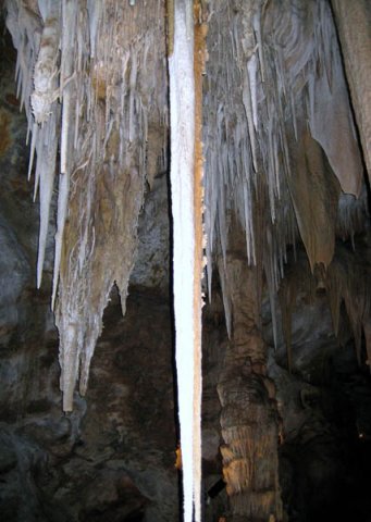 image 44-helectites-stalactite-column-and-shawls-jpg