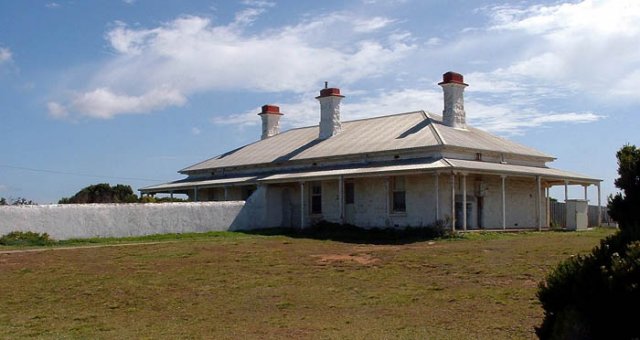 image 073-semi-detached-cottages-for-lightkeepers-at-cape-nelson-lighthouse-jpg