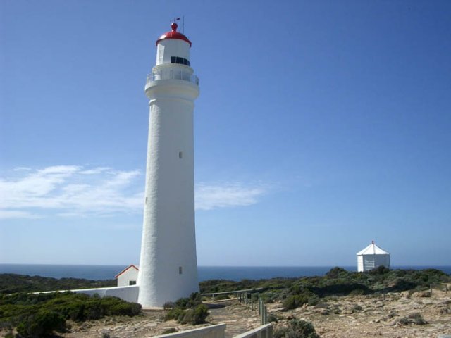 image 076-cape-nelson-lighthouse-2-jpg