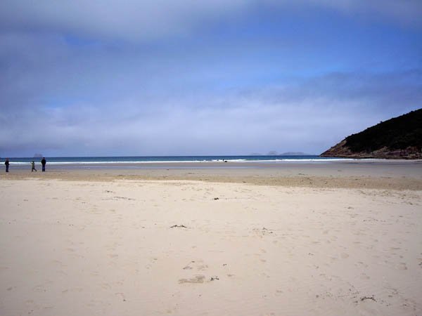 image 091-norman-beach-with-glennie-group-of-islands-on-the-right-in-the-horizon-wilsons-promontory-jpg