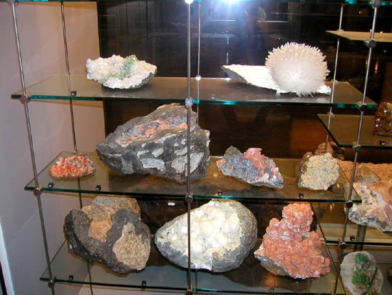 image 033-minerals-specimens-jpg