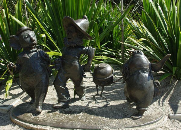 image childrens-garden-the-magic-pudding-sculpture-jpg
