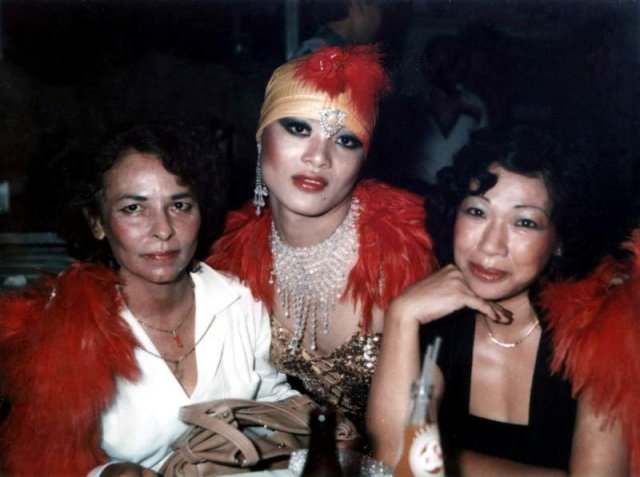 image 067a-1980-dee-ladyboy-and-me-bugis-street-singapore-jpg