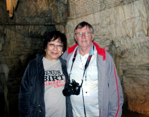 image 364-2011-mar-28-inside-aranui-cave-otorohanga-nz-jpg