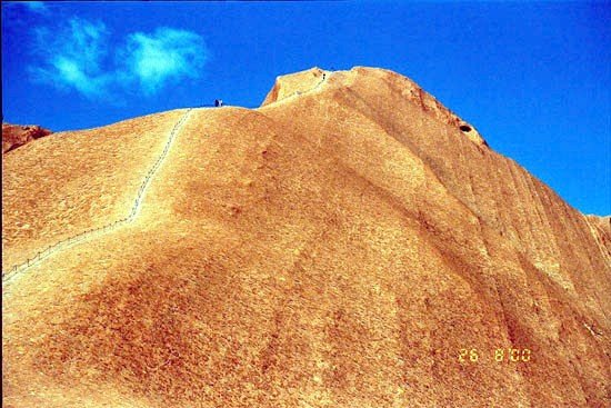 image 013-nt-ayers-rock-chicken-rock-section-jpg