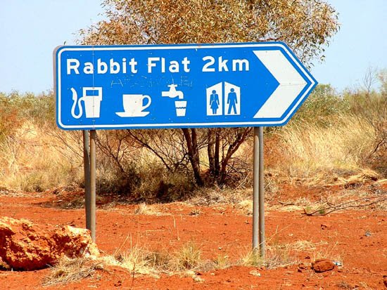 image 048-nt-rabbit-flat-pit-stop-on-tanami-road-jpg