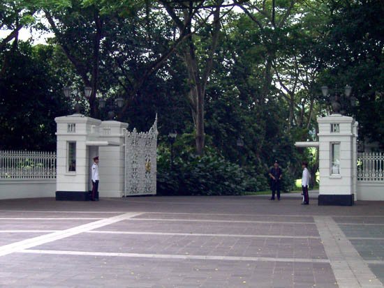 image 003-istana-negara-presidential-palace-gate-jpg