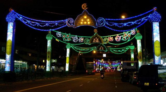 image 086-hari-raya-lights-on-geylang-road-jpg