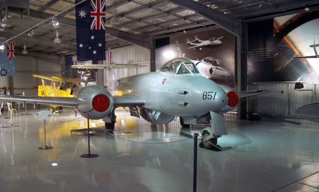 image temora-aviation-museum-meteor-with-tiger-moth-at-the-back-jpg