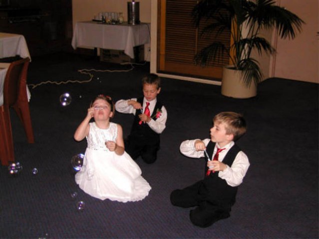 image weddingpm119-kids-bubbles-jpg