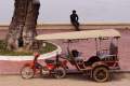 014-Tuk-tuk-at-The-Front