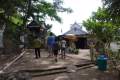 080-Heading-for-the-103-steps
