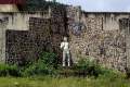 030-Olympic-torch-carrier-statue