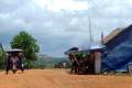 042-Mobile-phone-shop-in-shanty-town-at-Otres-Beach