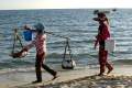 056-Food-vendors-Ochheuteal-Beach