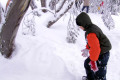 033-making-a-snowman